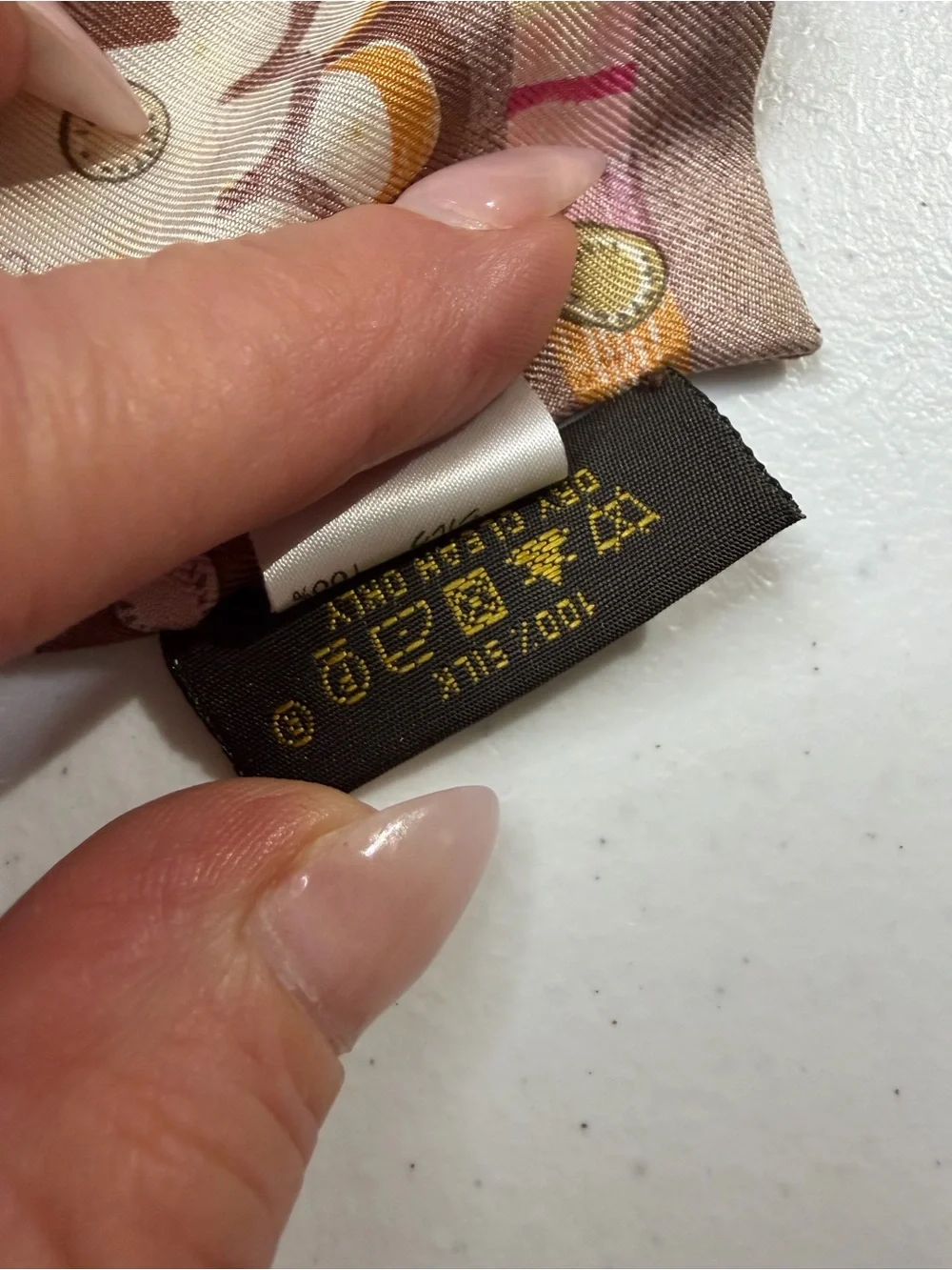 Authentic Louis Vuitton Silk Twilly